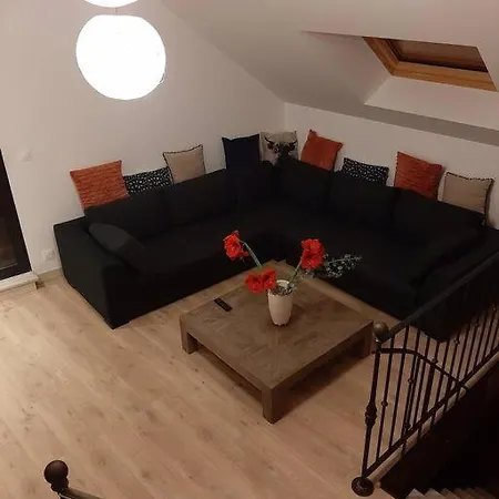 La Maison De Solange “ Charme, Piscine Et Spa “ *