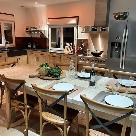 La Maison De Solange “ Charme, Piscine Et Spa “ Holiday home Lirey